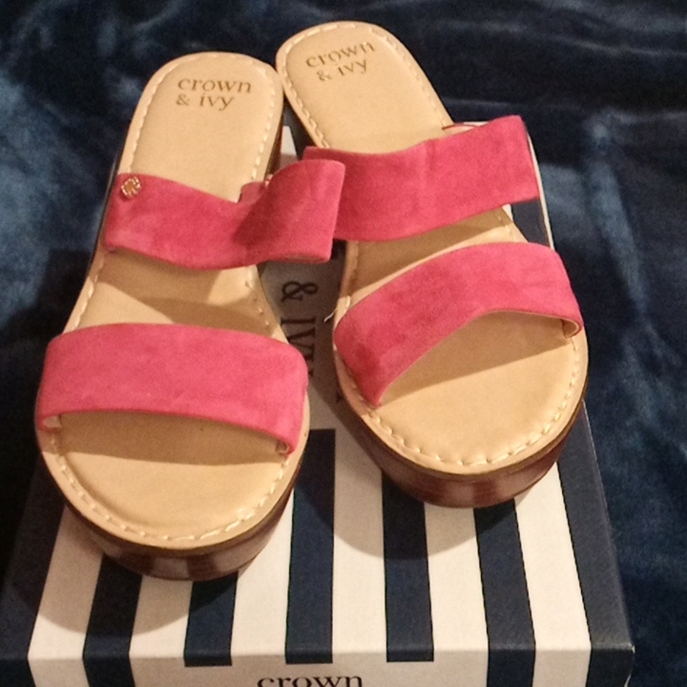 Crown & ivy Sandals 3 pair
